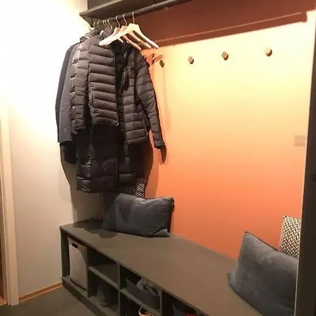 3-roms Leilighet Pa 85 Kvm, Midt I By Apartamento Tromsø
