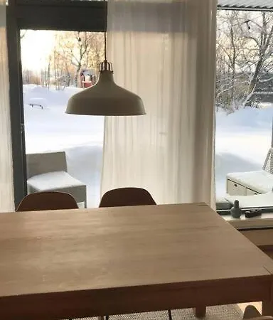 3-roms Leilighet Pa 85 Kvm, Midt I By Apartamento Tromsø