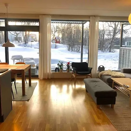 Apartment 3-roms Leilighet Pa 85 Kvm, Midt I By Tromsø